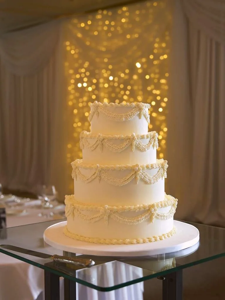 Vintage Elegance Lambeth Wedding Cake